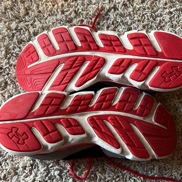 Men’s Under Armour BlAck Red Grey Lace Up Training Running Athletic Shoes Size 9 - Picture 7 of 7